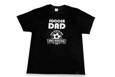 T-shirt nera da uomo